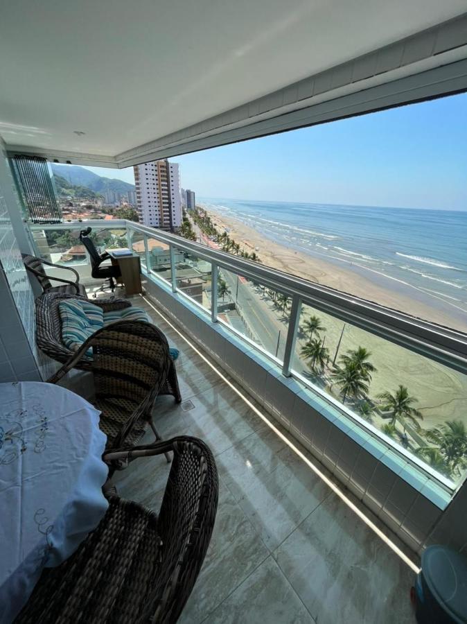 Mongagua Com Vista Para O Mar Pe Na Areia Zewnętrze zdjęcie